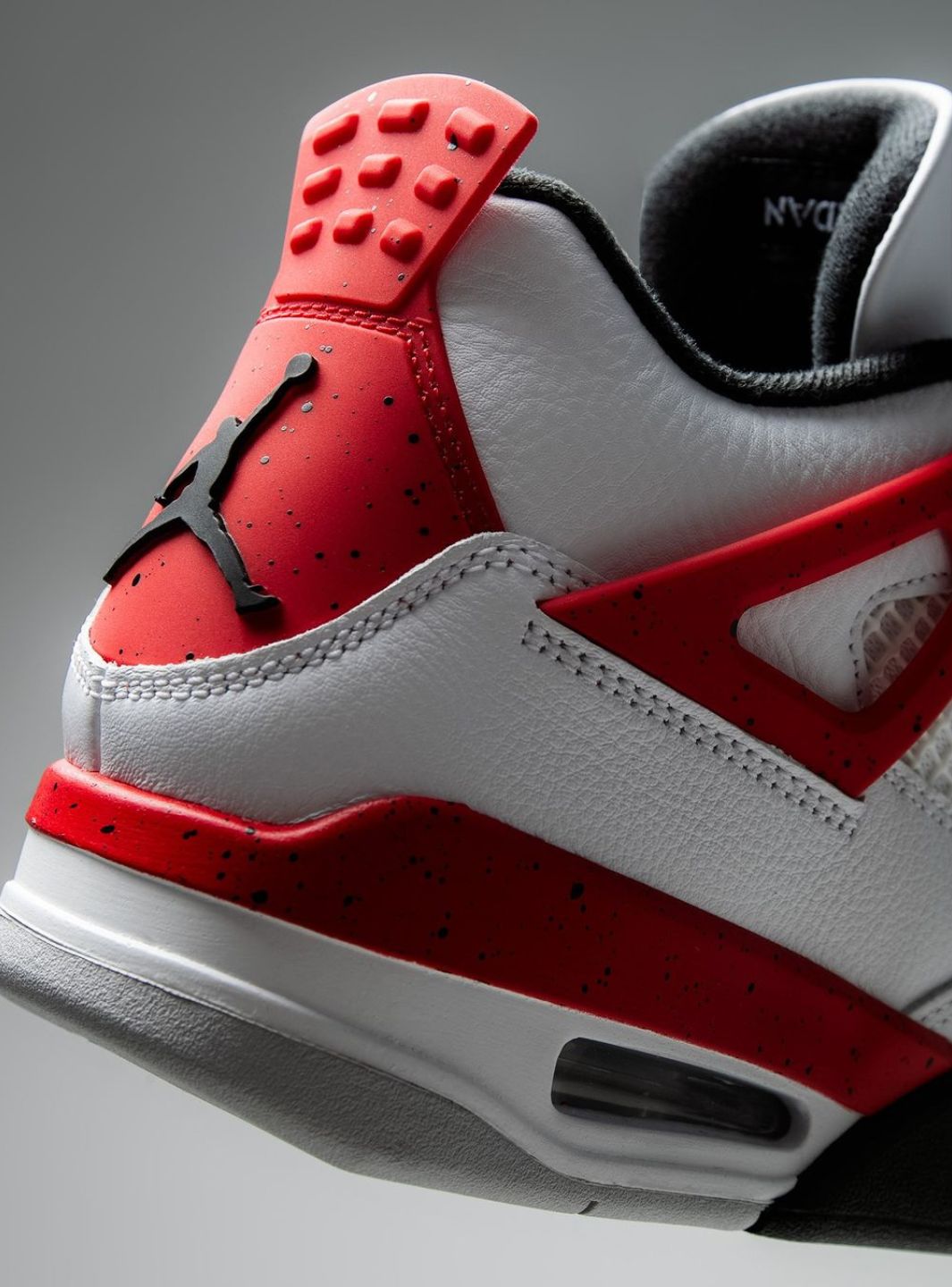 Air Jordan 4 Red Cement