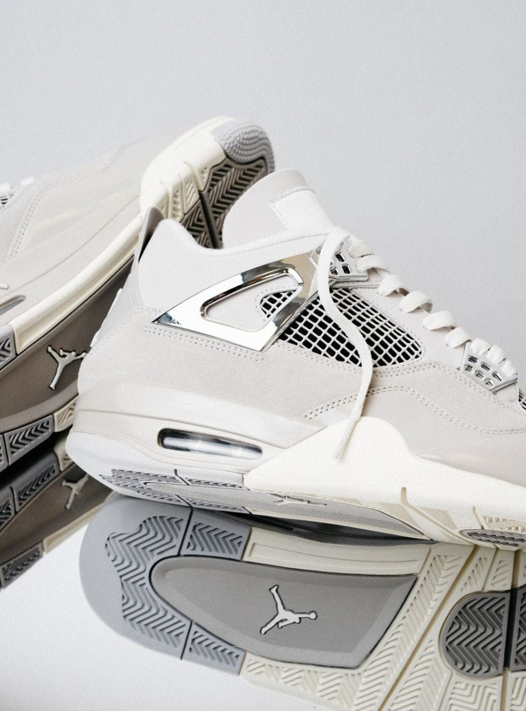 Air Jordan 4 Retro Frozen Moments