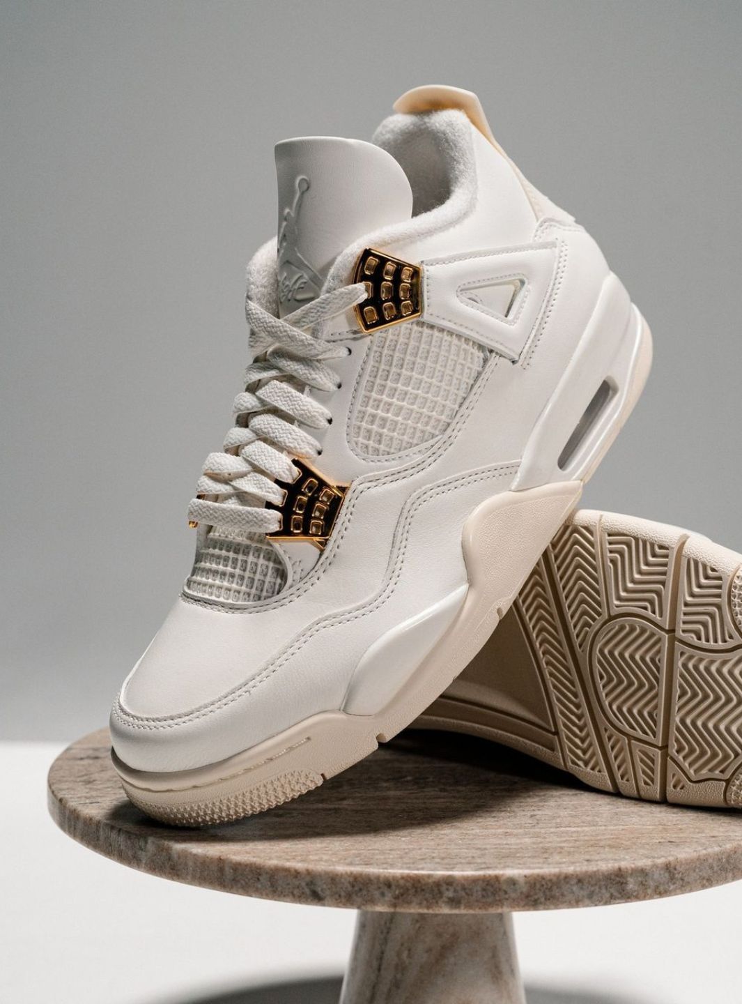 Air Jordan 4 Retro Metallic Gold