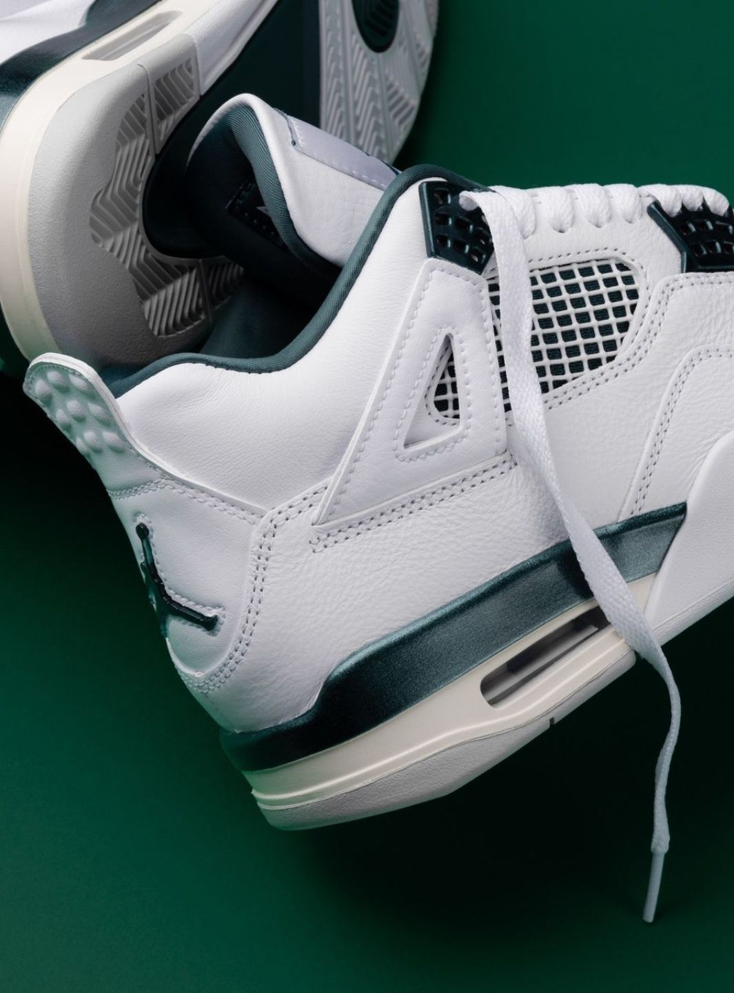 Air Jordan 4 Retro Oxidized Green